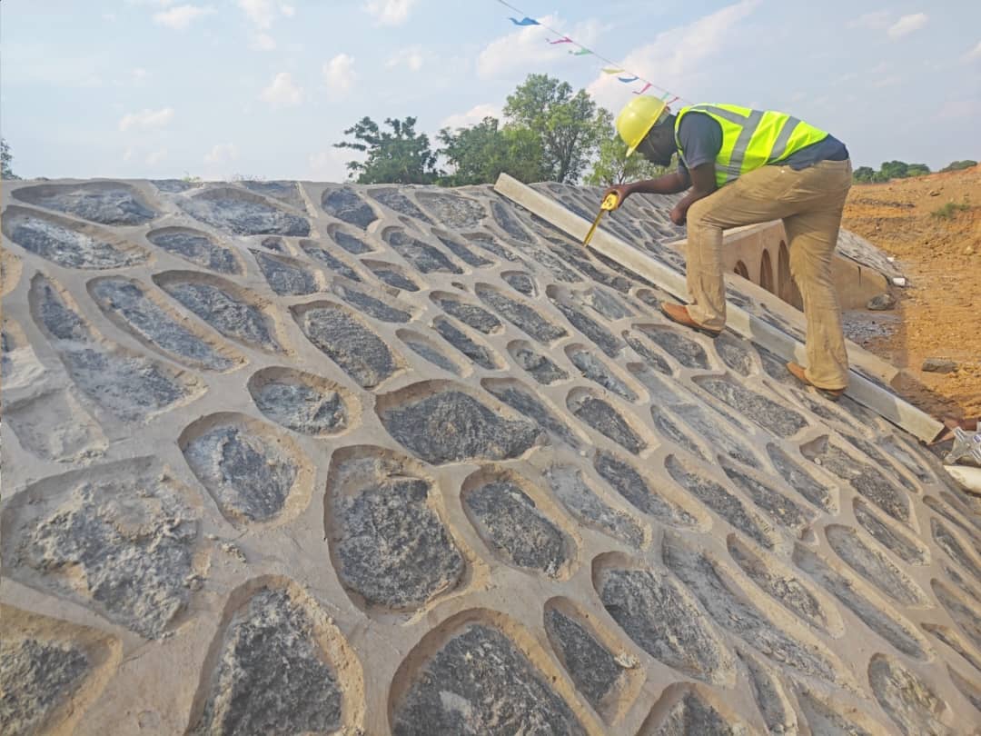 Quality inspection on stone pitched drainage embankment